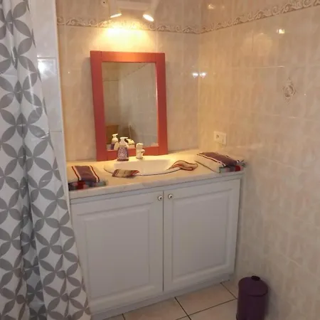 Holiday home Saint-constant-fournoules-saint-constant, 5 Pieces, 6 Personnes - Fr-1-742-166 *