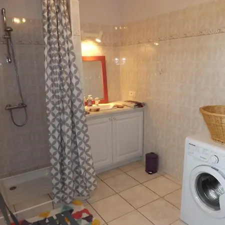Saint-constant-fournoules-saint-constant, 5 Pieces, 6 Personnes - Fr-1-742-166 Holiday home Saint-Constant