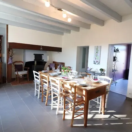 Holiday home Saint-constant-fournoules-saint-constant, 5 Pieces, 6 Personnes - Fr-1-742-166
